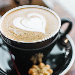 这组截图闹这么大，偏偏51八卦这个被忽略的一页一直没人提，最离谱的是后半段